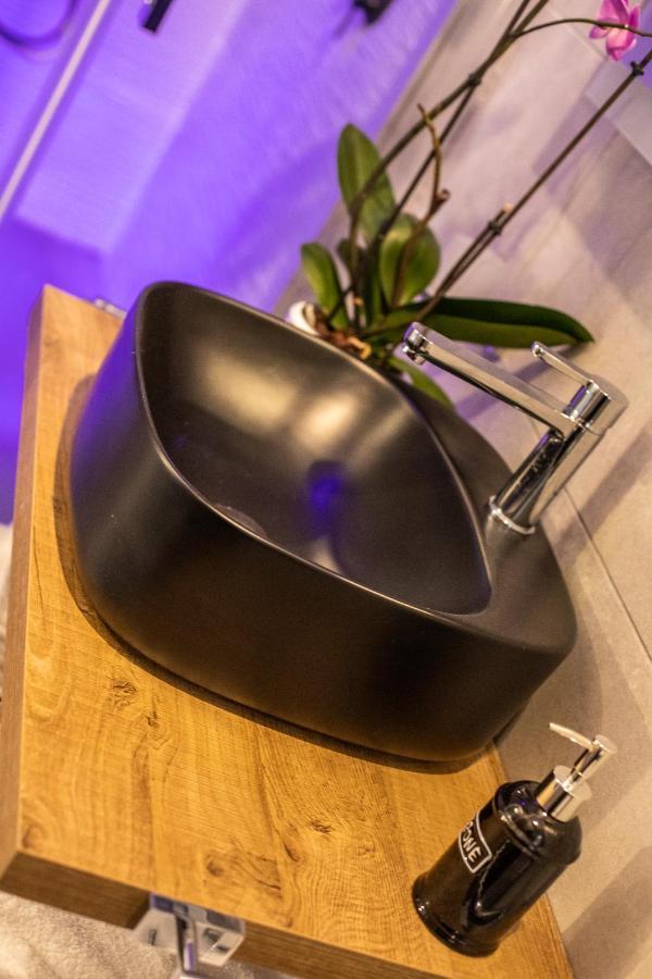 Апартаменти Loft85 - Self Check-In Centro! Мессіна Екстер'єр фото